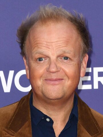 Toby Jones Headshot
