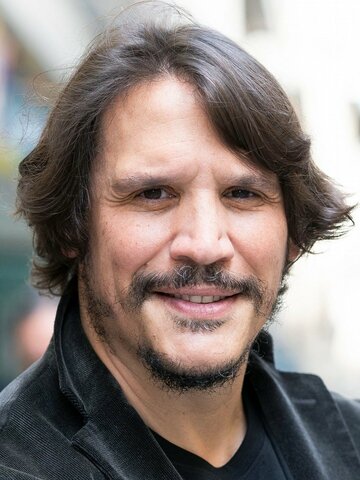 Sergio Peris-Mencheta Headshot