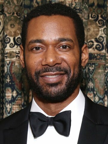 Dion Johnstone Headshot