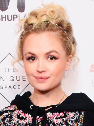 Jessica Amlee Headshot
