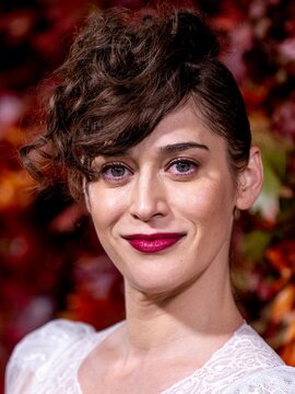 Lizzy Caplan Headshot