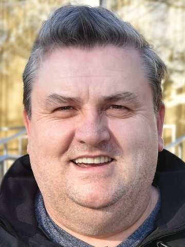Simon Delaney Headshot