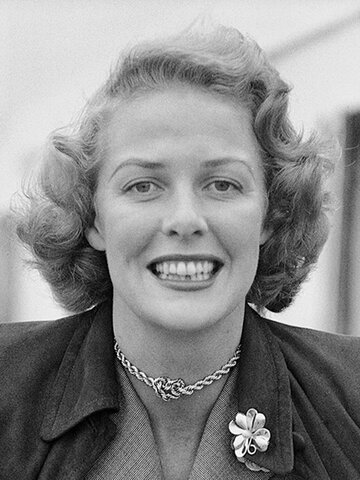 Janis Carter Headshot