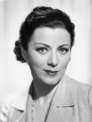 Mary Ellis Headshot