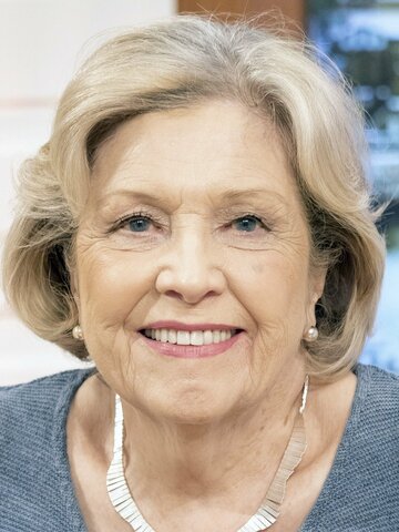 Anne Reid Headshot