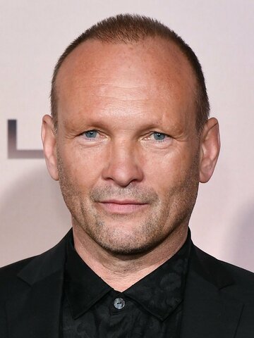 Andrew Howard Headshot