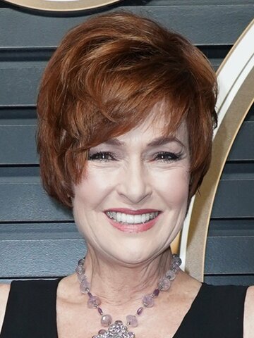 Carolyn Hennesy Headshot