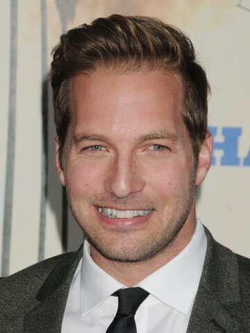 Ryan Hansen Headshot