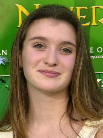 Harriet Owen Headshot