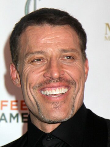 Tony Robbins Headshot