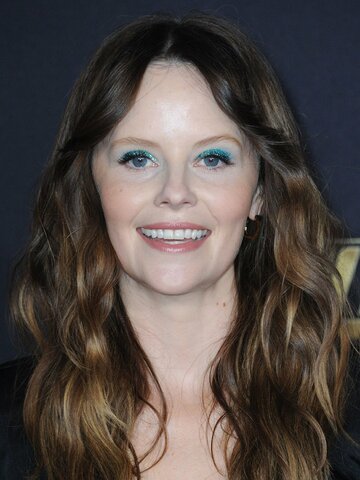 Sarah Ramos Headshot