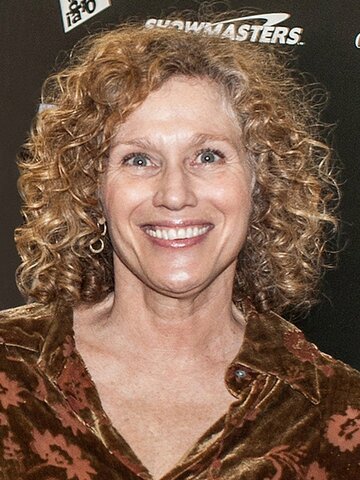 Gwynyth Walsh Headshot