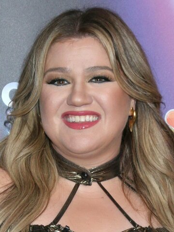 Kelly Clarkson Headshot