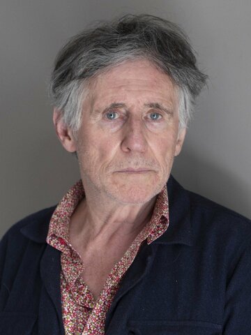 Gabriel Byrne Headshot
