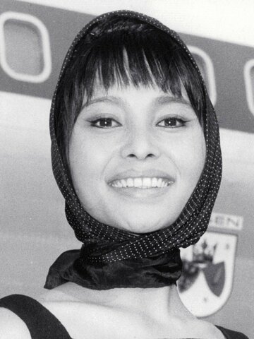 Akiko Wakabayashi Headshot