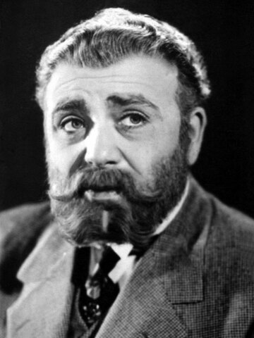 Akim Tamiroff Headshot