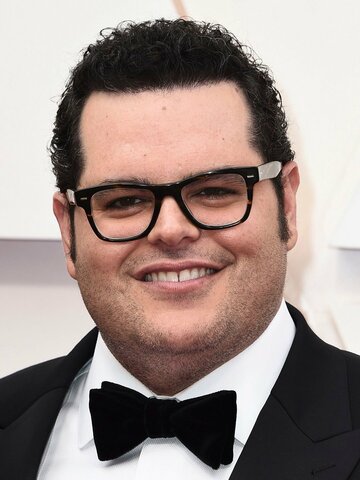 Josh Gad Headshot