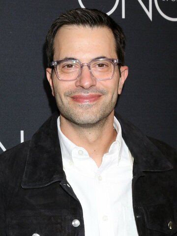 Edward Kitsis Headshot
