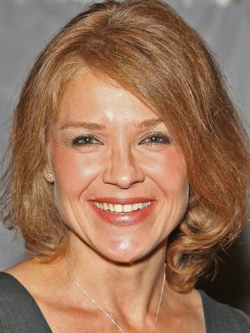 Henriette Ivanans Headshot