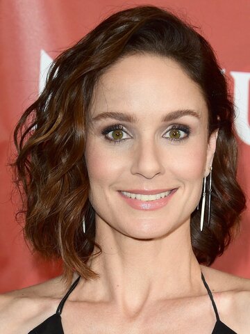 Sarah Wayne Callies Headshot