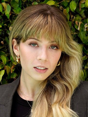 Jennette McCurdy Headshot