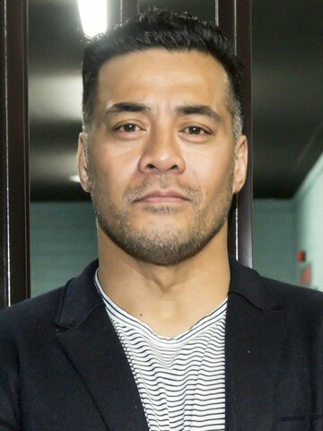 Robbie Magasiva Headshot