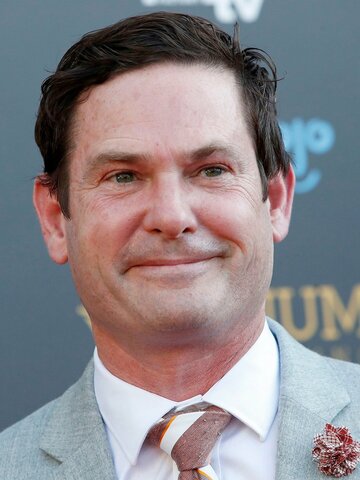 Henry Thomas Headshot