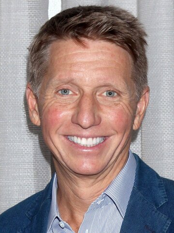 Bradley Bell Headshot