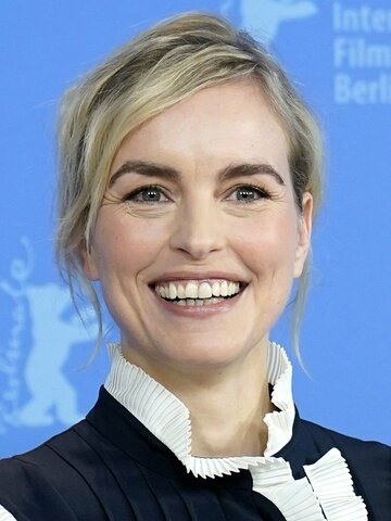Nina Hoss Headshot