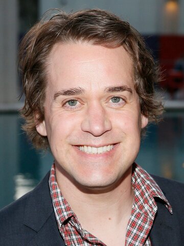 T.R. Knight Headshot