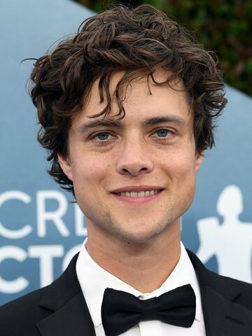 Douglas Smith Headshot