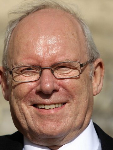 Graeme Garden Headshot