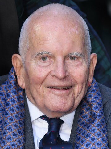 Ian Holm Headshot
