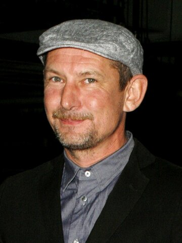 Ian Tracey Headshot