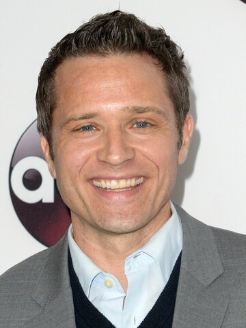 Seamus Dever Headshot