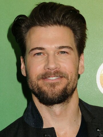 Nick Zano Headshot