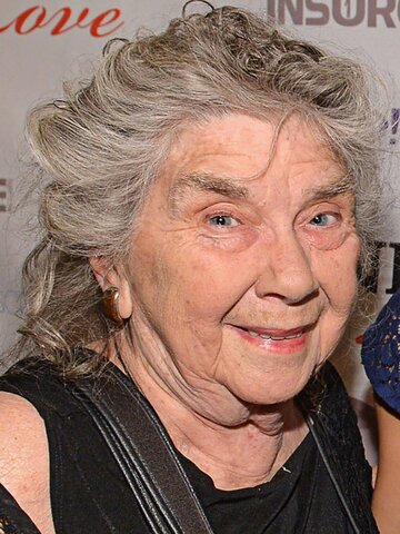 Helen Slayton-Hughes Headshot