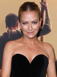 Becki Newton Actress