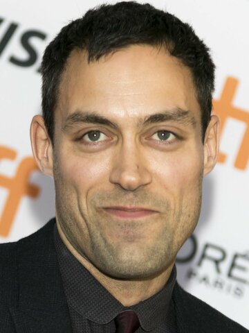 Alex Hassell Headshot