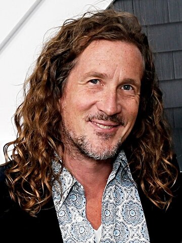 Ian Brennan Headshot