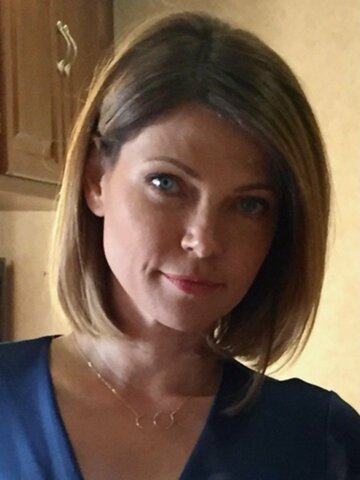 Nicole de Boer Headshot