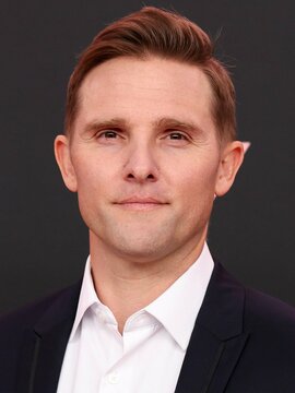 Kevin Thoms