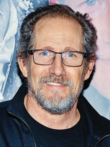 Thom Mathews Headshot