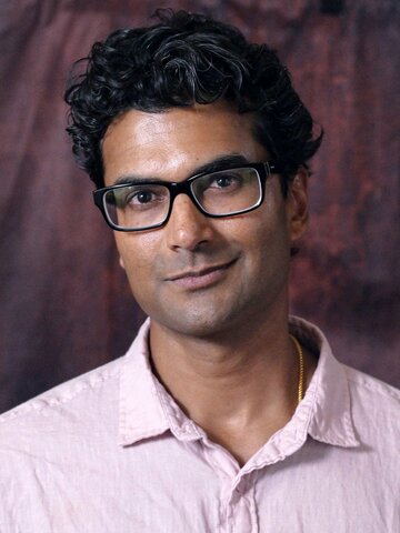 Sendhil Ramamurthy Headshot