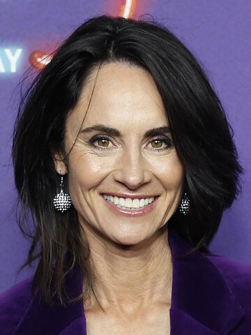 Beth Malone Headshot