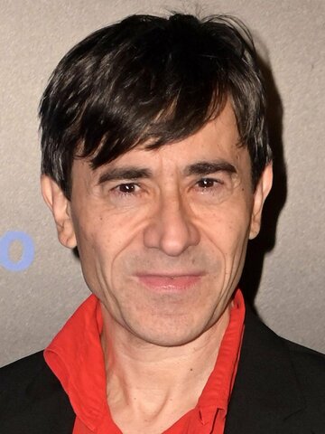 Luigi Lo Cascio Headshot