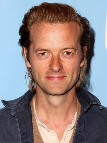 Adam Campbell Headshot