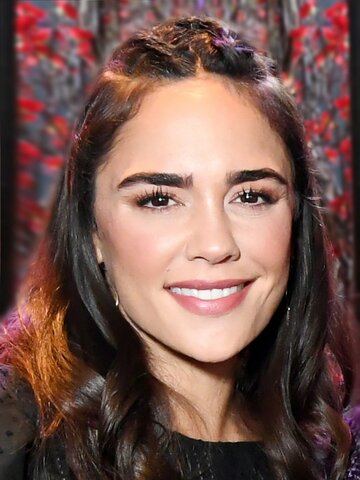 Kelly Albanese Headshot