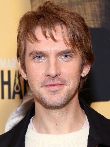Dan Stevens Headshot