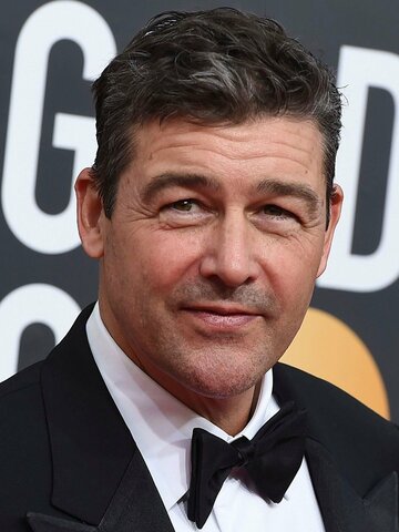 Kyle Chandler Headshot